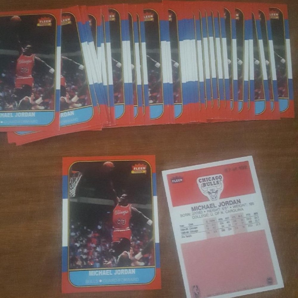 Lot of 25 Michael Jordan 1986/87 Fleer rookie reprint cards Chicago Bulls
